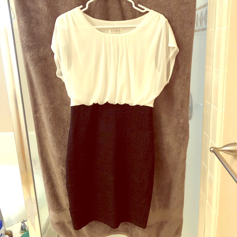 Women’s dress size 12